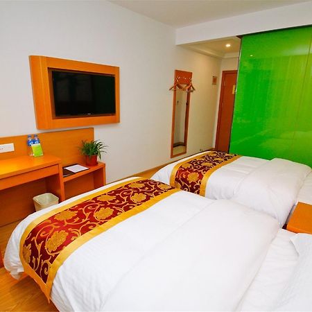 Vatica Xuzhou High Speed Railway Station Hotel Dış mekan fotoğraf